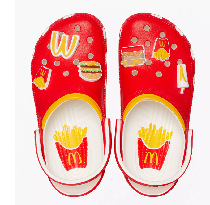$29.99 (原价 $70) Urban Outfitters官网 Crocs X McDonald s 联名款红色女士洞洞鞋额外6折热卖 